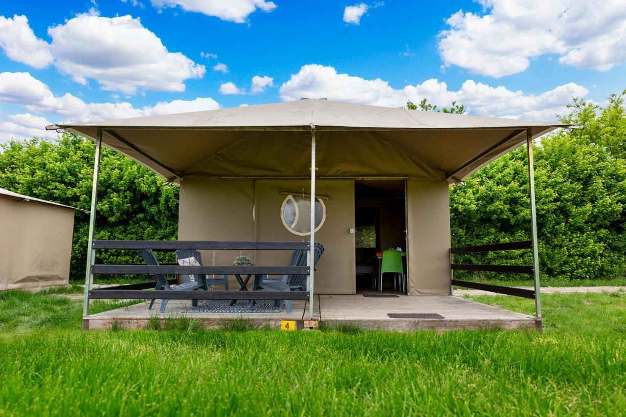 Boerderij Camping Nixhoeve Genderen Εξωτερικό φωτογραφία